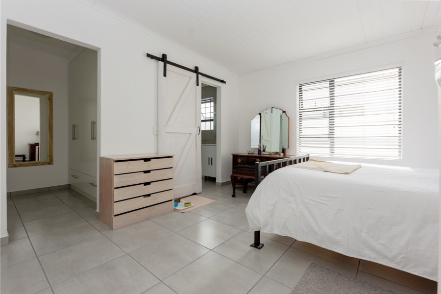 3 Bedroom Property for Sale in Britannia Bay Western Cape
